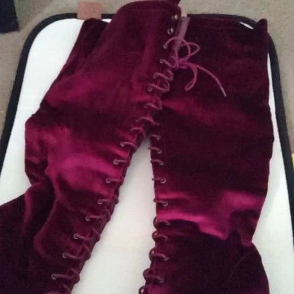 $100. - Picture 3 of 3